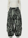 Women's Wild Motion Reflective Cargo Pockets Extra Baggy Snow Pants